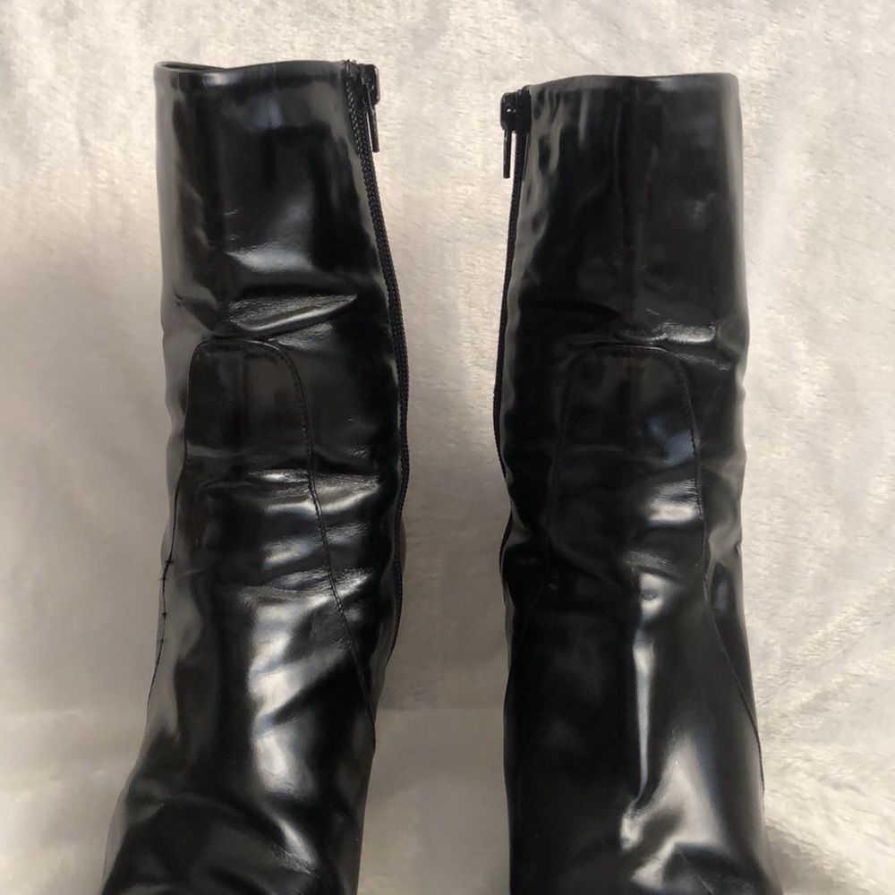 Burberry High Shine Black Leather Zip Up Booties, Size 41 - Picture 9 of 16